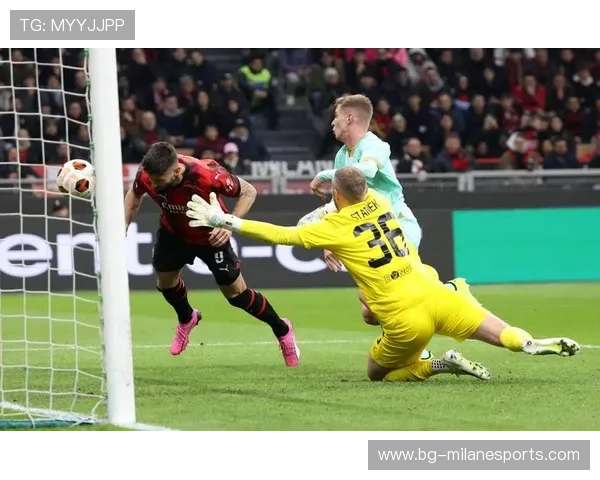 吉鲁门前补射AC米兰稳稳入网 吉鲁门前补射AC米兰稳稳入网