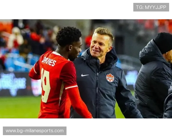 加拿大点燃足球热潮,戴维斯带来全国狂欢 加拿大点燃足球热潮,戴维斯带来全国狂欢